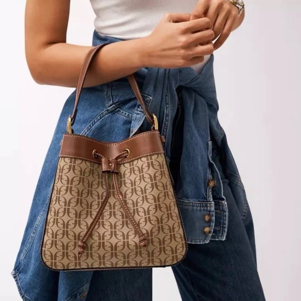 FLASH SALE Fossil Bucket Drawstring Crossbody Bag - Picture 1 of 12